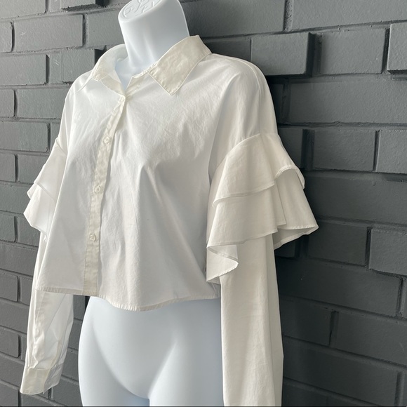 While long ruffle sleeve professional crop top - Picture 3 of 5